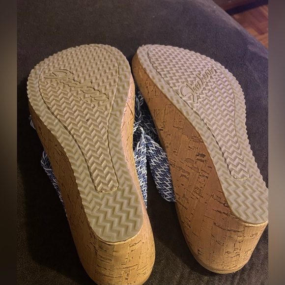 Blue and gray sandals - Picture 3 of 3